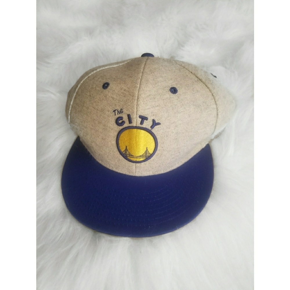 🆕️ Golden State Warriors Gray Grey Snapback Hat